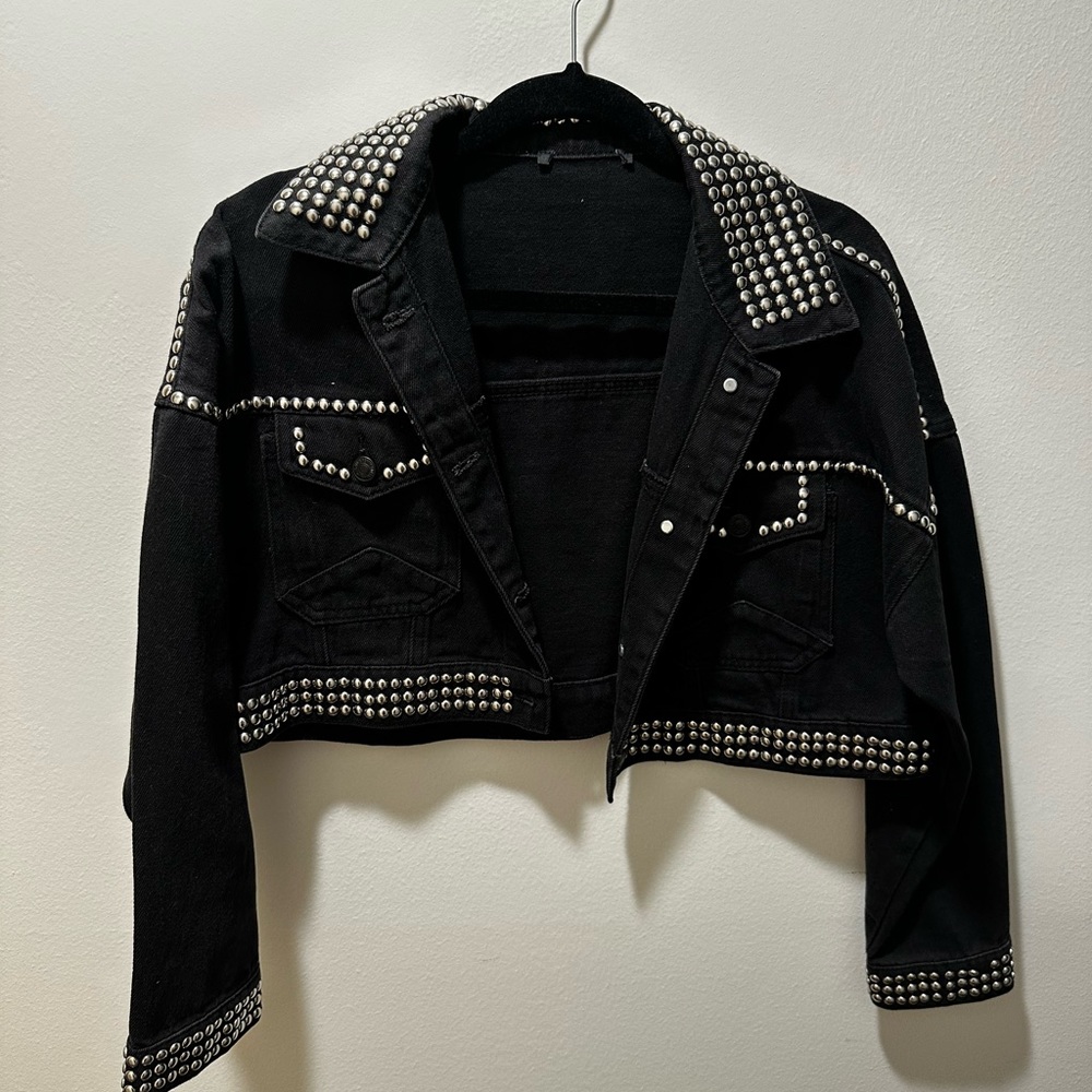Cropped black denim jacket with studs